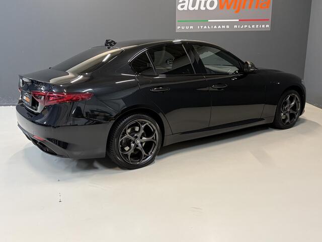 Alfa Romeo GIULIA 2.0 Turbo 280pk Automaat Q4 Estrema Unieke Uitvoering! Alle Opties!