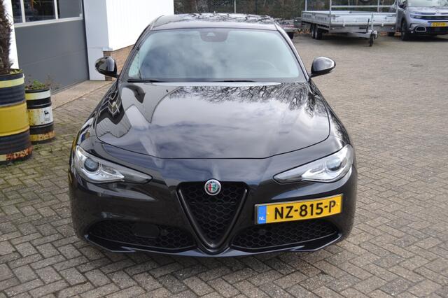 Alfa Romeo GIULIA 2.0T Super