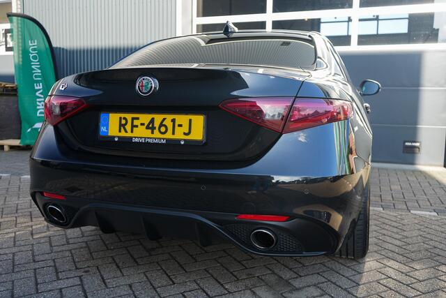 Alfa Romeo GIULIA 2.0 T AWD Veloce