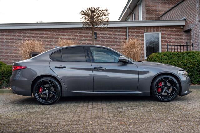 Alfa Romeo GIULIA 2.0 T AWD Veloce 280pk Adaptive Camera Leder Stoel/Stuurverw. 19''