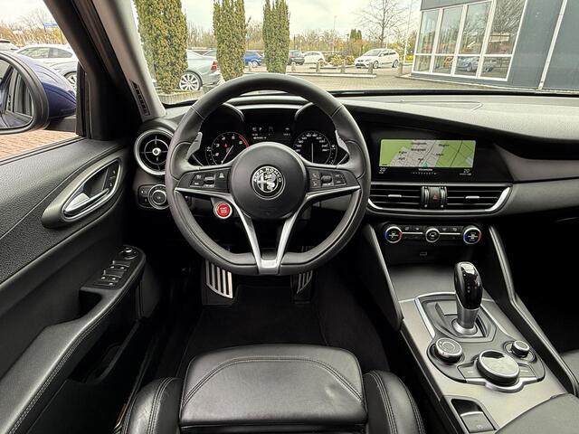 Alfa Romeo GIULIA 2.0T Super / 98dkm / Veloce pakket / NL-auto /