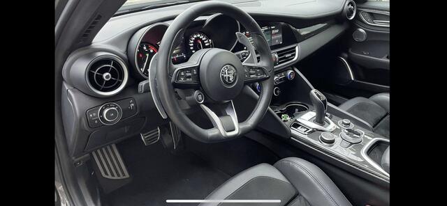 Alfa Romeo GIULIA 2.0 T Veloce Ti AWD 30.150 KM!