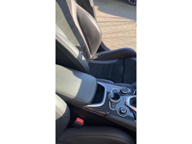 Alfa Romeo GIULIA 2.0 T Veloce Ti AWD 30.150 KM!