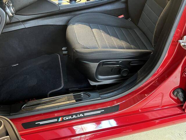 Alfa Romeo GIULIA 2.0T