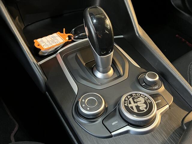 Alfa Romeo GIULIA 2.0T
