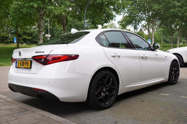 Alfa Romeo GIULIA 2.2 Sprint / BTW / Trekhaak / 18'Inch / Adaptieve Cruise / Carplay / Camera /