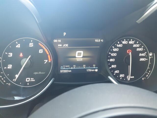 Alfa Romeo GIULIA 2.0 T Sprint VELOCE INT. / SPORTUITLAAT / VERLAAGD