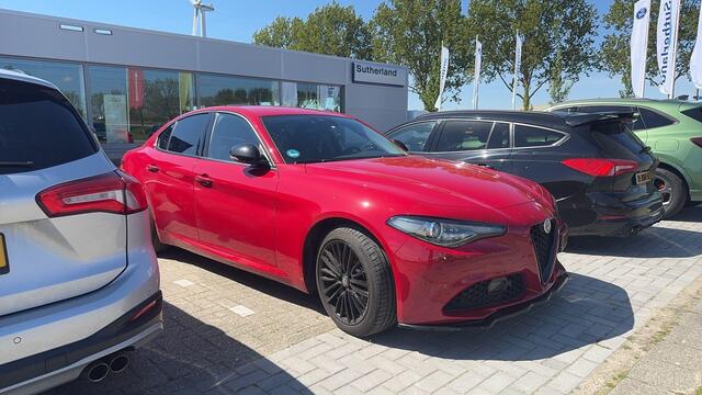 Alfa Romeo GIULIA 2.0T 200pk | Trekhaak | 1.600kg Trekgewicht | Navigatie