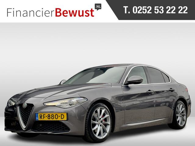 Alfa Romeo GIULIA 2.2 SUPER 180PK AUT8 LEDER NAVI AIRCO LED LMV PDC
