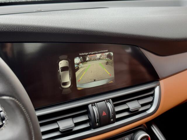 Alfa Romeo GIULIA 2.2 SUPER 180PK AUT8 LEDER NAVI AIRCO LED LMV PDC