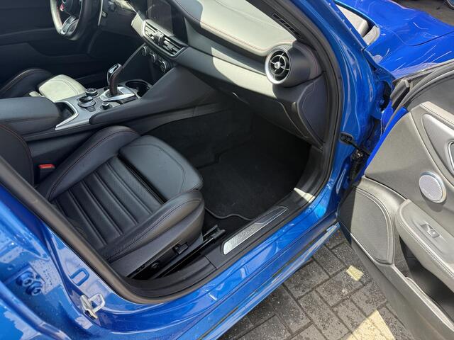 Alfa Romeo GIULIA 2.0 T GME AWD Competizione Harman Kardon - Face lift - Pack Performance - Digitaal dashboard