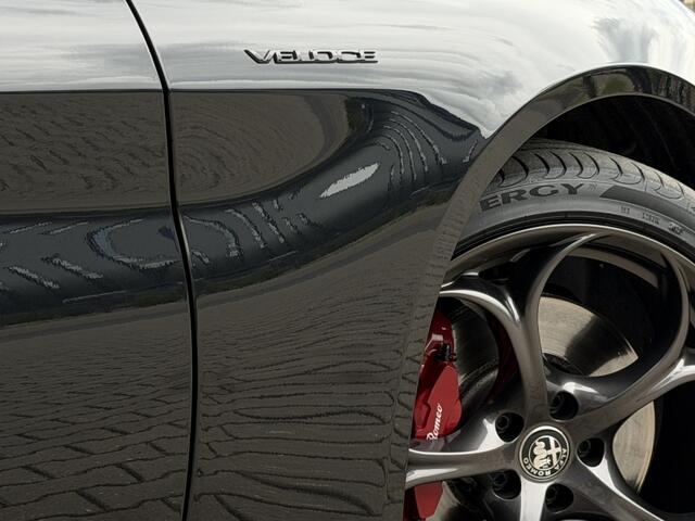 Alfa Romeo GIULIA 2.0 T AWD Veloce