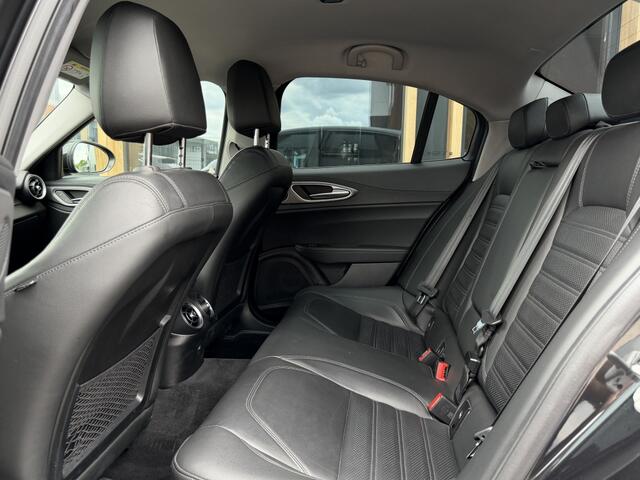 Alfa Romeo GIULIA 2.0 T AWD Veloce