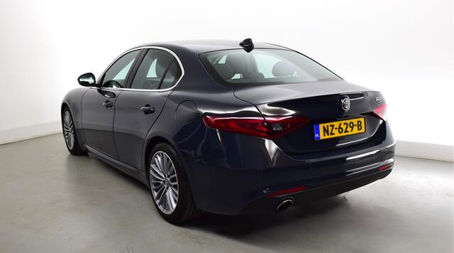 Alfa Romeo GIULIA 2.0T Super: |200 pk|Volledig dealer onderhouden|Origineel NL auto|Automaat|Achteruitrijcamera