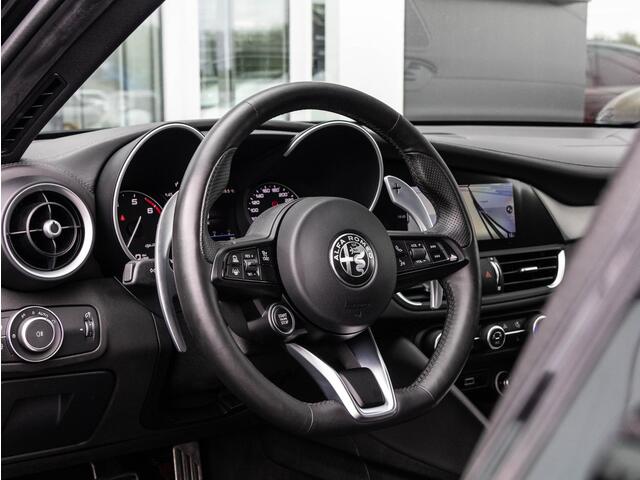 Alfa Romeo GIULIA 2.0 T Veloce