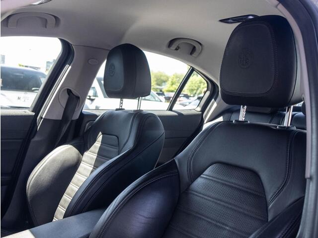 Alfa Romeo GIULIA 2.0 T AWD Veloce 280 pk | Originele All Wheel Drive | 19 inch | Veloce Stoelen | Navigatie
