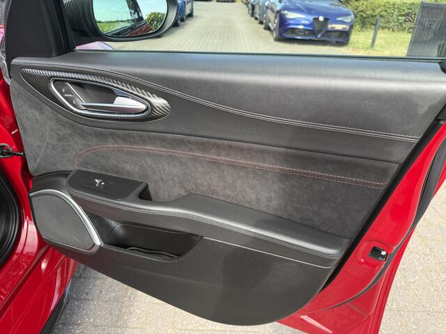 Alfa Romeo GIULIA 2.0 T Veloce Ti AWD Alfa Rosso - Face lift - Nieuwstaat!