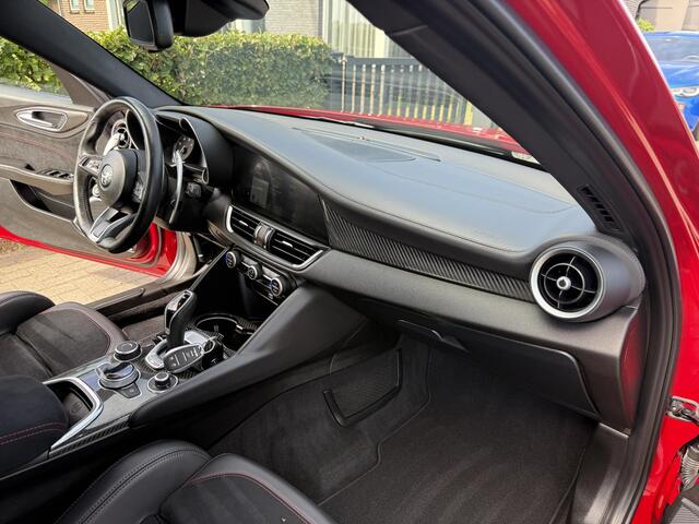Alfa Romeo GIULIA 2.0 T Veloce Ti AWD Alfa Rosso - Face lift - Nieuwstaat!