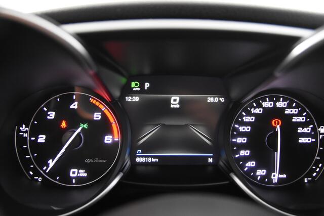 Alfa Romeo GIULIA 2.2 Super Turbo Diesel *1ste eigenaar*Navigatie*Keyless*Adaptive Cruise Control*
