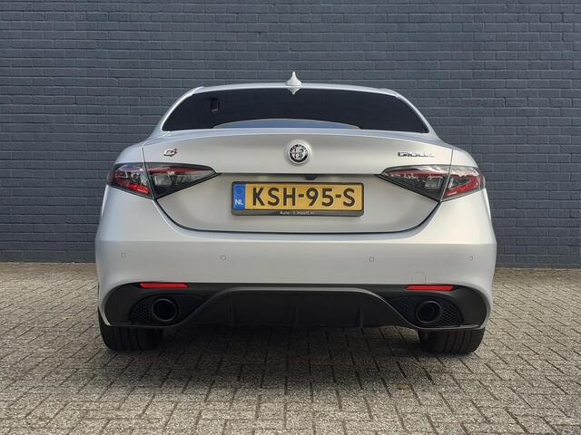 Alfa Romeo GIULIA 2.0 T GME AWD Competizione moonlight grey