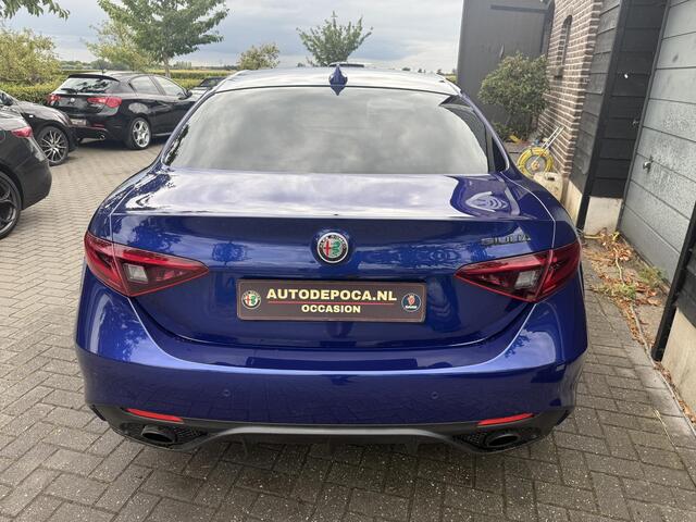 Alfa Romeo GIULIA 2.0 T Veloce Instelbare Schokdempers en LSD!! Ragazzon!!