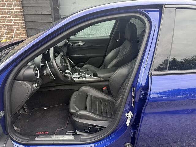 Alfa Romeo GIULIA 2.0 T Veloce Instelbare Schokdempers en LSD!! Ragazzon!!