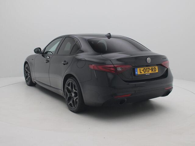 Alfa Romeo GIULIA 2.0T Sprint | Apple Carplay/Android Auto | Lederen Bekleding | Camera | Lichtmetalen Velgen |