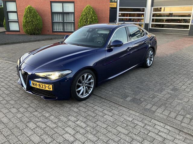 Alfa Romeo GIULIA 2.0T Super