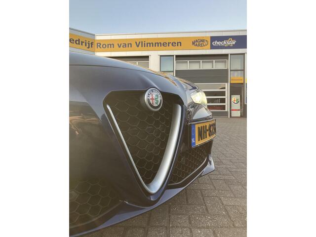 Alfa Romeo GIULIA 2.0T Super