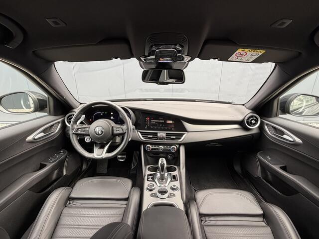 Alfa Romeo GIULIA 2.0 T GME AWD Veloce | 19" Velgen | Camera | Navigatie | Stoelverwarming | Apple Carplay/Android Auto | Leder