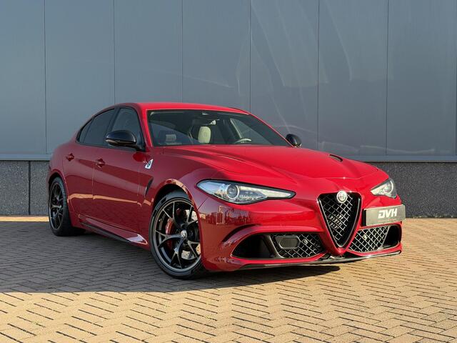 Alfa Romeo GIULIA 2.9 V6 Quadrifoglio CARBON | H/K | LEDER