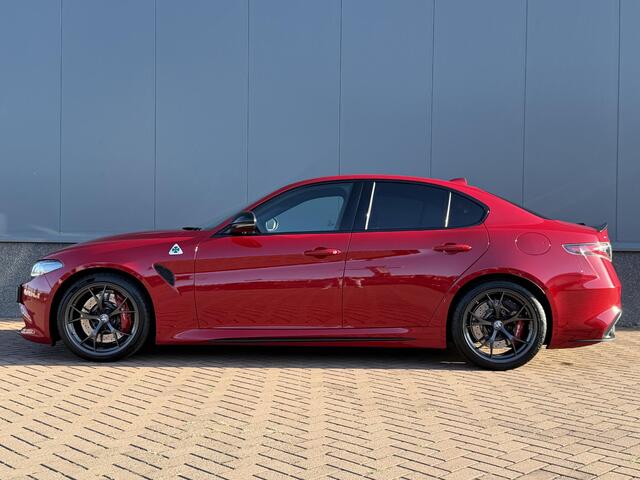 Alfa Romeo GIULIA 2.9 V6 Quadrifoglio CARBON | H/K | LEDER
