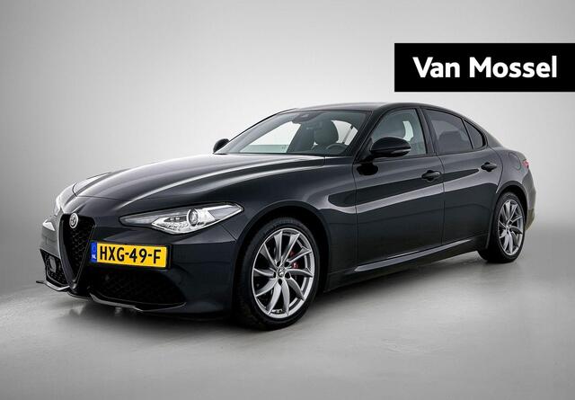 Alfa Romeo GIULIA 2.0T 200pk Sprint | AUTOMAAT | ACHTERUITRIJCAMERA | APPLE CARPLAY - ANDROID AUTO | HALF LEDER | PARKEERSENSOREN | DAB RADIO | ADAPTIVE CRUISE CONTROL | BI XENON |