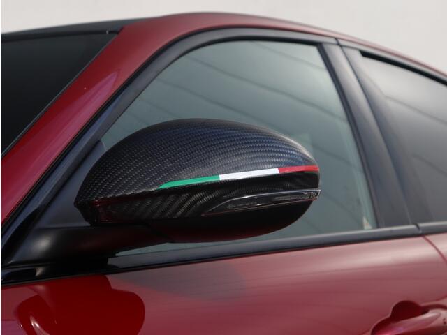 Alfa Romeo GIULIA 2.9 V6 Quadrifoglio | Sparco | Carbon | Akrapovic | Rosso 8C