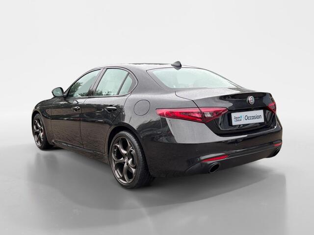 Alfa Romeo GIULIA 2.0T B-Tech | 200PK | 19 INCH | AD.CRUISE | CAMERA | STOEL & STUURVERWARMING | CARPLAY |