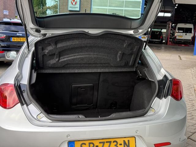 Alfa Romeo GIULIETTA 1.4 T MultiAir Super 210PK! | veloce | LM17" |