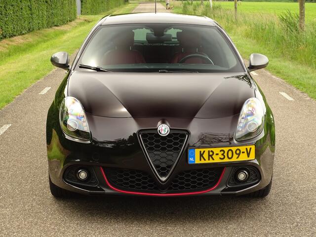 Alfa Romeo GIULIETTA 1.4 Turbo Carbon | Leer | Nav | Sportiva 8C | All wheather