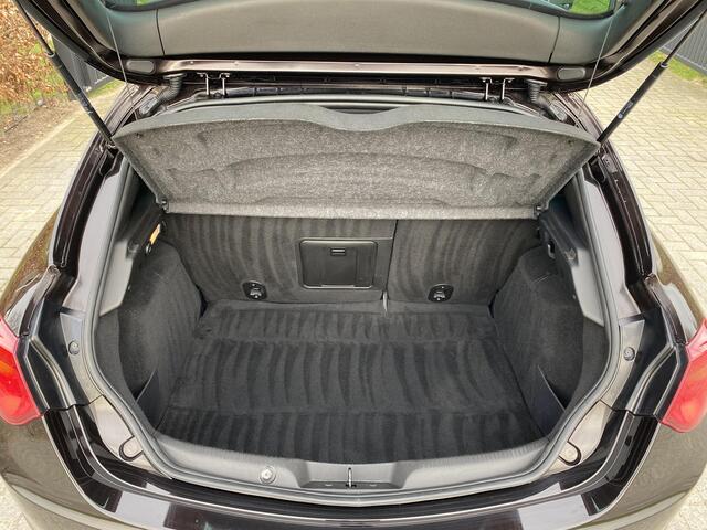 Alfa Romeo GIULIETTA 1.750 Turbo Veloce S edition Apple CarPlay Panoramadak Sportstoelen