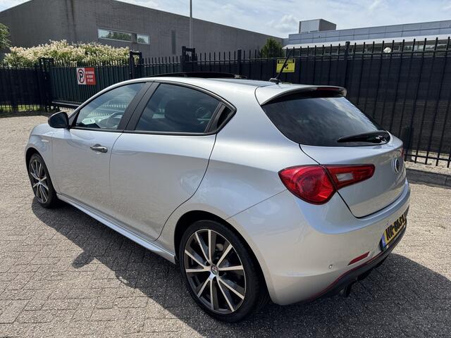 Alfa Romeo GIULIETTA 1.4 Turbo MultiAir Super Panorama/Bose/Leer/Stoelverw/Clima/Navi