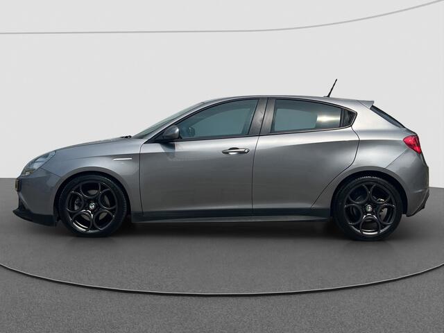 Alfa Romeo GIULIETTA 1.4 Turbo MultiAir | QV look Stoel & Skirts | Navi