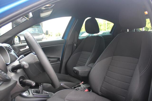 Alfa Romeo GIULIETTA 1.4 Turbo 120PK SPORT | ACHTERUITRIJ CAMERA | DAB+ RADIO | PARKEERSENSOREN VOOR EN ACHTER | AFNEEMBARE TREKHAAK | CRUISE CONTROL | CLIMATE CONTROL | SUPER NETTE AUTO! |