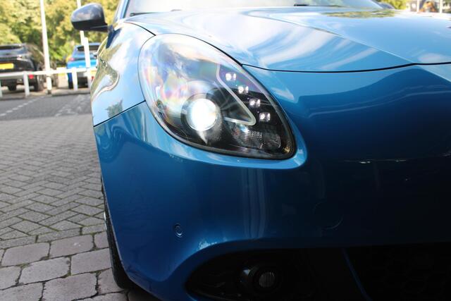 Alfa Romeo GIULIETTA 1.4 Turbo 120PK SPORT | ACHTERUITRIJ CAMERA | DAB+ RADIO | PARKEERSENSOREN VOOR EN ACHTER | AFNEEMBARE TREKHAAK | CRUISE CONTROL | CLIMATE CONTROL | SUPER NETTE AUTO! |