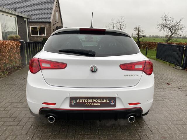 Alfa Romeo GIULIETTA 1.750 Turbo Veloce Sportstoelen, Xenon, 18 inch Topstaat!