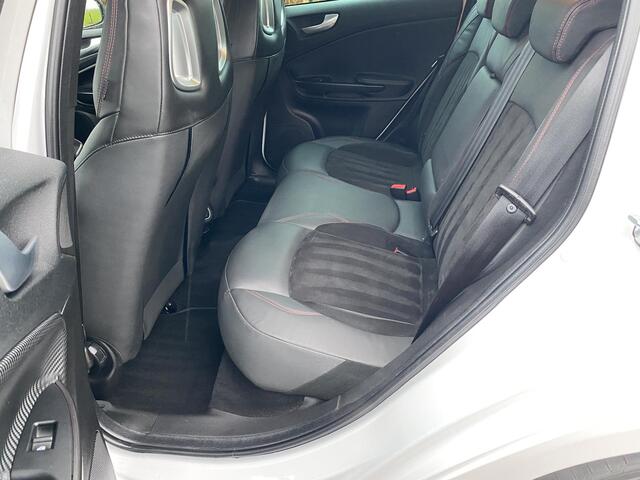 Alfa Romeo GIULIETTA 1.750 Turbo Veloce Sportstoelen, Xenon, 18 inch Topstaat!