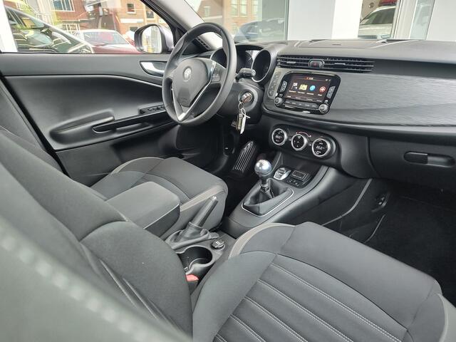 Alfa Romeo GIULIETTA 1.4 TURBO SUPER Nw. Distributieriem! | Reeds rijklaar! | Navi | Cruise