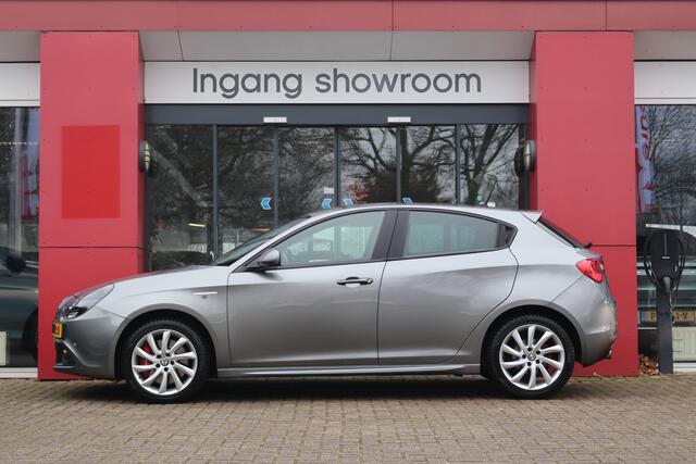 Alfa Romeo GIULIETTA 1.4 Turbo MultiAir Super | Origineel NL | Leder | Cruise Control | Navigatie | Airco |