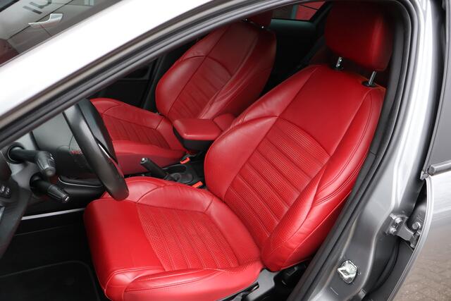 Alfa Romeo GIULIETTA 1.4 Turbo MultiAir Super | Origineel NL | Leder | Cruise Control | Navigatie | Airco |