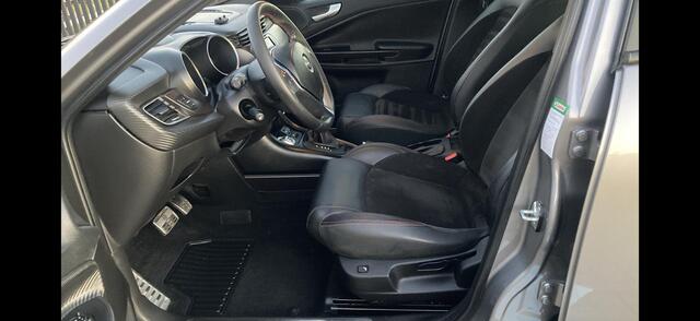 Alfa Romeo GIULIETTA 1.750 Turbo Veloce 40.866 KM !! Bose - Sportstoelen - Xenon