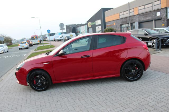 Alfa Romeo GIULIETTA 1.4 Turbo Sprint Leder-Clima-Cruise-Carplay-Camera-Trekhaak