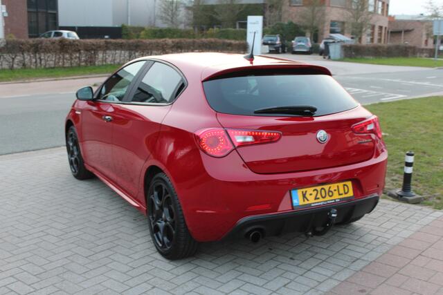 Alfa Romeo GIULIETTA 1.4 Turbo Sprint Leder-Clima-Cruise-Carplay-Camera-Trekhaak